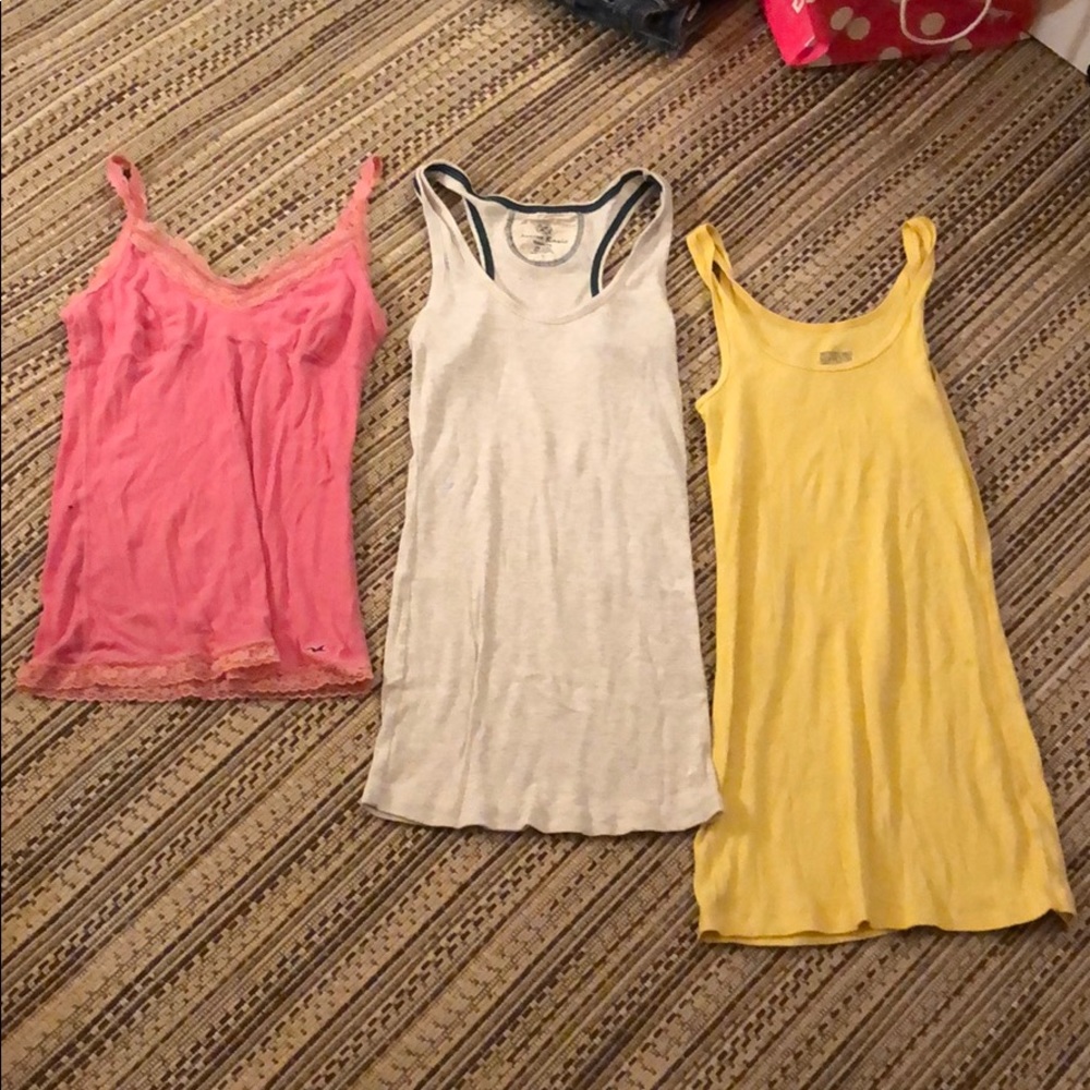 new condition Hollister camisole shirt bundled !